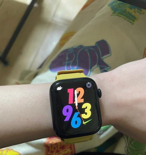 如何有效清洁AppleWatch（简单易行的方法保持你的AppleWatch干净亮丽）