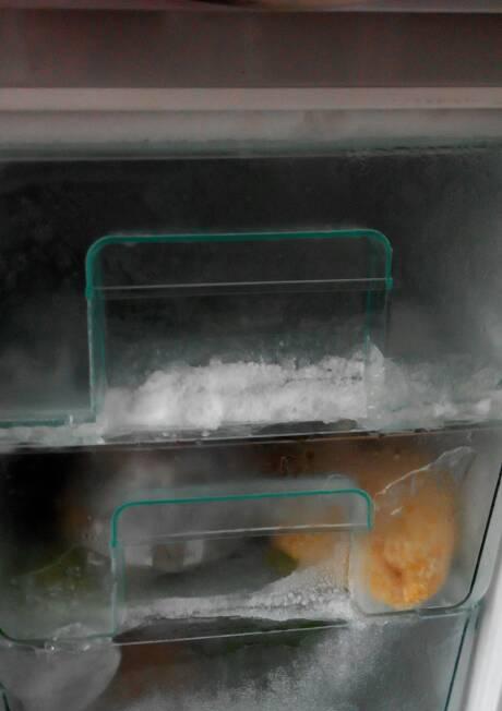 冰箱下层不结冰的原因和解决方法（探究冰箱下层不结冰的问题及解决方案）