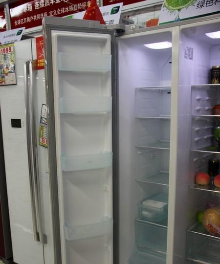 冰箱冷冻室的霜是怎么回事（解决冰箱冷冻室霜的问题的方法）