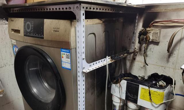 洗衣机着火了沾水的处理方法（如何应对洗衣机着火时沾水的情况）