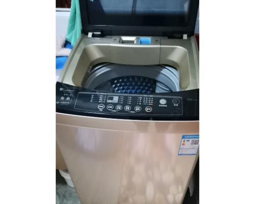 洗衣机自动流出水的原因及解决办法（洗衣机漏水问题分析与解决方案）