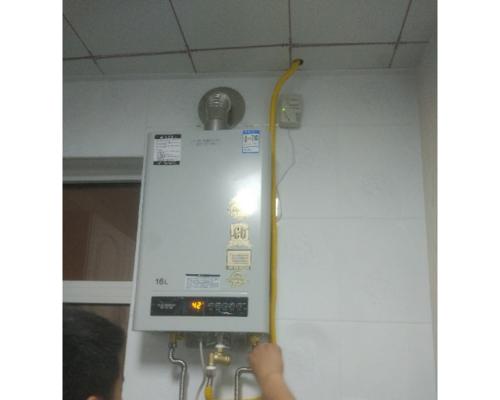 排查以强排热水器打不着火的问题（解决热水器无法点火的关键）